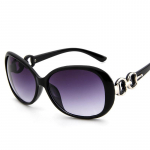 Moodsad suure raamiga p&auml;ikeseprillid Trendikad naise isiksusega retrop&auml;ikeseprillid parkkoor