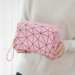 Naiste reisikosmeetikakott Multifunktsionaalne geomeetriline kosmeetikakott PU-nahast veekindel kaasaskantav tualett-tarvete hoiukott Kosmeetikakott roosa