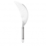 K&auml;epidemega potis&otilde;el roostevabast terasest kurn Pann Potis&otilde;el korv roostevastane poolkuu kujuga nuudlid Pasta puuviljad k&ouml;&ouml;giviljad toidus&otilde;elad B