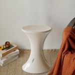 Liivakellakujuline hoiustamisega jalatoe taburet 17,3x12,2 tolli Lihtne disain Loov vannituppa Tugev ots valge