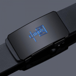 Meeste nahast v&ouml;&ouml; &auml;riline pidulik riietus Interneti-kuulsuste rahvuslik m&otilde;&otilde;natekst hambutu automaatne pandlaga veisenahast v&ouml;&ouml; 105cm