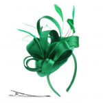 Fascinatorsi m&uuml;ts peapaela klambritega, sulgedega kaunistatud peakattega tee&otilde;htu pulmade Halloweeni t&uuml;drukute esinemism&uuml;ts