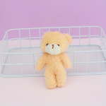 Armas karu pl&uuml;&uuml;sist v&otilde;tmehoidja ripats, pehme t&auml;idisega pl&uuml;&uuml;sist v&otilde;tmehoidja m&auml;nguasja seljakott, ripats, s&uuml;nnip&auml;evakingitus lastele