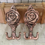 1 paar (Kruvidega) Euroopa stiilis kardinakonksud Kodukaunistused Vintage seinad Rippuvad Elutoa riided red bronze