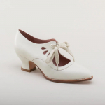 Retro Mary Jane kingad Naine Vintage paeltega madala kontsaga kleit Zapatos Daamid Br&auml;ndi disain Liblika tiib Derby kingad Pluss suurus 35 valge
