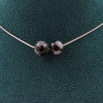 Pierres et Min&eacute;raux. Collier 2 perles Obsidienne flocon de neige 8 mm. Chaine en acier Collier femmes, hommes. Taille personnalisab