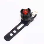 Jalgratta LED-tagatuli: Alumiiniumisulam, hele rubiin, kiirkinnituskonks, kiivriga &uuml;hilduv, maastikuratta hoiatustuli