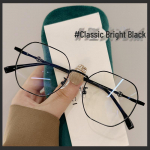 Suured retro kuldse traadist raamiga prillid naistele astigmatismi korrektsiooniga ja n&auml;gu salendava disainiga Myopia Glasses [250&deg;] must