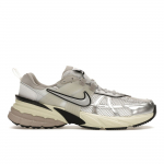 Nike Meeste V2K Run Puhta plaatina ja metallilise h&otilde;bedaga Meeste tossud Summit-White Light-Iron-Ore HJ4497-100 40