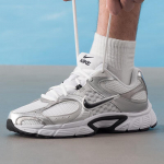 Nike meeste V5 RNR Sport vabaajajalatsid US 10
