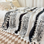 Kahepoolne triibuline katioonne samet jacquard tutikesega tekk 100x150 cm