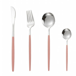 4-osaline armas s&ouml;&ouml;giriistade komplekt v&auml;rviline lihvitud portugali roostevabast terasest nuga kahvel lusikas teelusikat&auml;is l&auml;&auml;ne s&ouml;&ouml;giriistade kinkekomplekt koos praadnoaga roosa/h&otilde;be