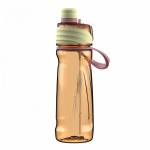 Pihustiga veetops k&uuml;lalhoidmiseks, treeninguks ja fitnessiks, k&auml;ep&auml;rane tops v&auml;litingimustes kaasaskantava veepudeli asemel suvel. 650ml oranž