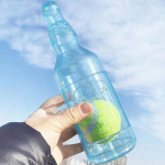 Lemmiklooma n&auml;rimism&auml;nguasi TPR hammustuskindel &otilde;llepudel tennisepalliga m&auml;nguasi kutsika hammaste krigistamine koera n&auml;rimine piiksuvad interaktiivsed m&auml;nguasjad sinine