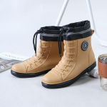 Moodsad veekindlad meeste l&uuml;hikese toruga vihmasaapad libisemisvastaste k&auml;tistega 40 must