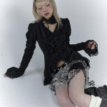 Lolita vintage gooti pitsilised s&auml;rgid naiste Y2k tumedad esteetilised ebaregulaarsed pluusid Yamamoto stiilis lainetavate varrukatega s&auml;rk S must