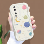 Armas koomiksimustriga kreemjas tekstuuriga korpus Lainelise servaga pehme silikoonkaanega telefoni&uuml;mbris Huawei Honor Infinix Tecno iPhone'i jaoks Infinix Hot 12 Play must