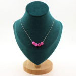 Pierres et Min&eacute;raux. Collier 4 perles Agate craquel&eacute; Fuchsia 8 mm. Chaine en acier Collier femmes, hommes. Taille personnalisable.