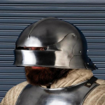 Erkantsler Sigismundi Sallet-kiiver Saksa keskaegne soomus 15. sajandi r&uuml;&uuml;tlikiiver LARP SCA reenactment visiiriga