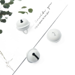 10 tk. Rikkalikud ja v&auml;rvilised rauast k&otilde;lisevad kellad v&otilde;lusid j&otilde;ulukellad helmed peokaunistused ripatsid DIY k&auml;sit&ouml;&ouml; k&auml;sitsi valmistatud aksessuaarid