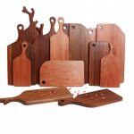 Mitmeotstarbeline puidust l&otilde;ike- ja serveerimislaud