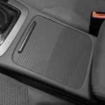 Auto keskpaneeli liugukate Tassihoidja rullkardinakate Asendus VW Magotan Passat B6 B7 2008-2016 CC 2010-2018 jaoks