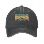Paraglider Sails Over Mountains Pesapallim&uuml;ts Unisex naistele Reguleeritav kingitus paraplaanile. Adult Baseball Cap