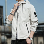 Meeste mantel kevad ja s&uuml;gis uus Korea stiilis vaba vabaaja t&ouml;&ouml;jakk meeste trendikas br&auml;ndi kapuutsiga jakk meeste riided M