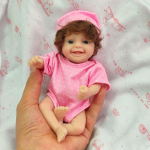 15cm Mini Reborn Nukud T&uuml;druk &Otilde;nnelik Naeratav Pehme Veniv T&auml;isvin&uuml;&uuml;l Keha Vasts&uuml;ndinud Poiss Nukk Saab Vannitada Beebinukud Lapse S&uuml;nnip&auml;ev P&uuml;hade &Uuml;llatuskingitus boy doll tumeroosa v&auml;rv