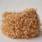 15 mm lokkis karusnahk K&auml;sitsi valmistatud kaunistustarvikud &Otilde;mblusm&auml;nguasjad Palus nukud Keerduvad pulgad M&auml;nguasjad Miniatuursed nukumaja mudelid DIY