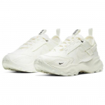 Nike TC 7900 DD9682-100 Naiste suurused EU 36.5 valge