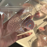 Maasikas Taba Squishy Fidget M&auml;nguasi - Aeglaselt Taastuv Stressimaandav M&auml;nguasi Lastele, T&auml;iskasvanutele, Kontorisse ja Peo kingituseks - Pigistatav Kingitus