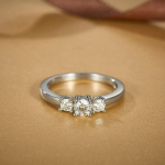 GRA moissanite pulmapaela ehted 925 sterling h&otilde;bedased kolme kiviga VVS D moissanite kihlas&otilde;rmused naistele 5 valge