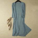 Naiste pikk suvine &otilde;hukesest j&auml;&auml;siidist silmkoeline p&auml;ikesekaitsekreem, pehme modaalne kardiganjakk, &otilde;hukonditsioneeriga lihtsad, lihtsad pikkade varrukatega s&auml;rkkardiganid L sinine