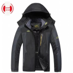 Meeste talvejoped v&auml;listingimustes: Paksud, sametvoodriga, tuule-, vee- ja soojad suurtes suurustes m&auml;gironimisjoped. 5XL