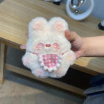 Isetegija koomiksipluush rinnat&uuml;kiga K&uuml;&uuml;liku nuku m&auml;nguasja v&otilde;tmehoidja armsad kotiripatsid, auto v&otilde;tmehoidjad naistele Kawaii kingitus
