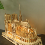 Maailmakuulus ehitis Notre Dame'i katedraal puidust kolmem&otilde;&otilde;tmeline pusle DIY kokkupandav m&auml;nguasi geograafia &otilde;ppevahend valge