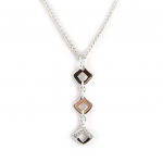 Altesse [L0666] &ndash; valge 'Goddess' h&otilde;bedane kaelakee valge