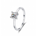 Bague Ringen 0,6 katine Princess Cut Moissanite Solitaire Naistele V&auml;rvitu Kvaliteetne 100% S925 Sterling Silver Band GRA 0.6ct No.5 valge