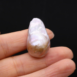 1 tk unikaalse veidra kujuga kunstp&auml;rlitest helmed meisterdamiseks kaelakee k&auml;ev&otilde;ru v&otilde;tmehoidja tarvikute v&otilde;i loominguliste ehete tegemiseks Halloweeni j&otilde;ulukingituseks 1Pc/18&times;30mm