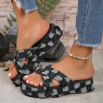 Luksusbr&auml;nd Suvised sandaalid sussid Naiste moedisaineri lamedap&otilde;hjalised sandaalid Pehme tallaga kingad Naiste hingavad rannasandaalid 43 must