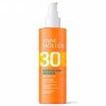 Fluido corporal con protector solar con triple defensa frente al sol.