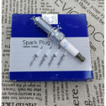 4 tk Iridium 18846-10060 SILZKR6B10E S&uuml;&uuml;tek&uuml;&uuml;nlad Hyundai ACCENT KIA RIO SOUL jaoks