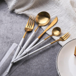 5 tk valge 18/10 s&ouml;&ouml;giriistade komplekt roostevabast terasest s&ouml;&ouml;giriistad praad nuga kahvel teelusikat&auml;is kingitus k&ouml;&ouml;gitoidu lauan&otilde;ude komplekt