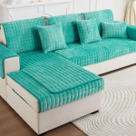 Pehmed diivanikatted Diivanipadi universaalne libisemiskindel Four Seasons talvediivani kate 90x240cm