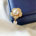 Kroonlehega magnetiline pandlaga pross, p&auml;rlikraelan&otilde;el, fikseeritud Personality Trend Micro tsirkoonist pross kuld