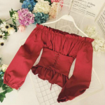 Kevadised naised &otilde;huke &uuml;hev&auml;rviline kaldkriips kaelus, puhvis varrukas v&ouml;&ouml;koht. S punane