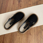 Naiste kingad suvised pehme tallaga, libisemisvastased, hingavad moodsad, sobivad v&auml;lisjalatsid naistele. 40 must