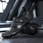 Ujumisjalatsid Sukeldumisjalatsid &otilde;ues kasutatavad rannajalatsid Pehme p&otilde;hjaga &uuml;lesvoolujalatsid Meeste ja naiste v&auml;litreeningjalatsid 35 must