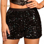 Naiste klubi l&uuml;hikesed p&uuml;ksid s&auml;delevad litrid k&otilde;rge elastse v&ouml;&ouml;kohaga, plisseeritud, pehmed, &otilde;hukesed, &uuml;le p&otilde;lve ulatuvad p&uuml;ksid. S valge